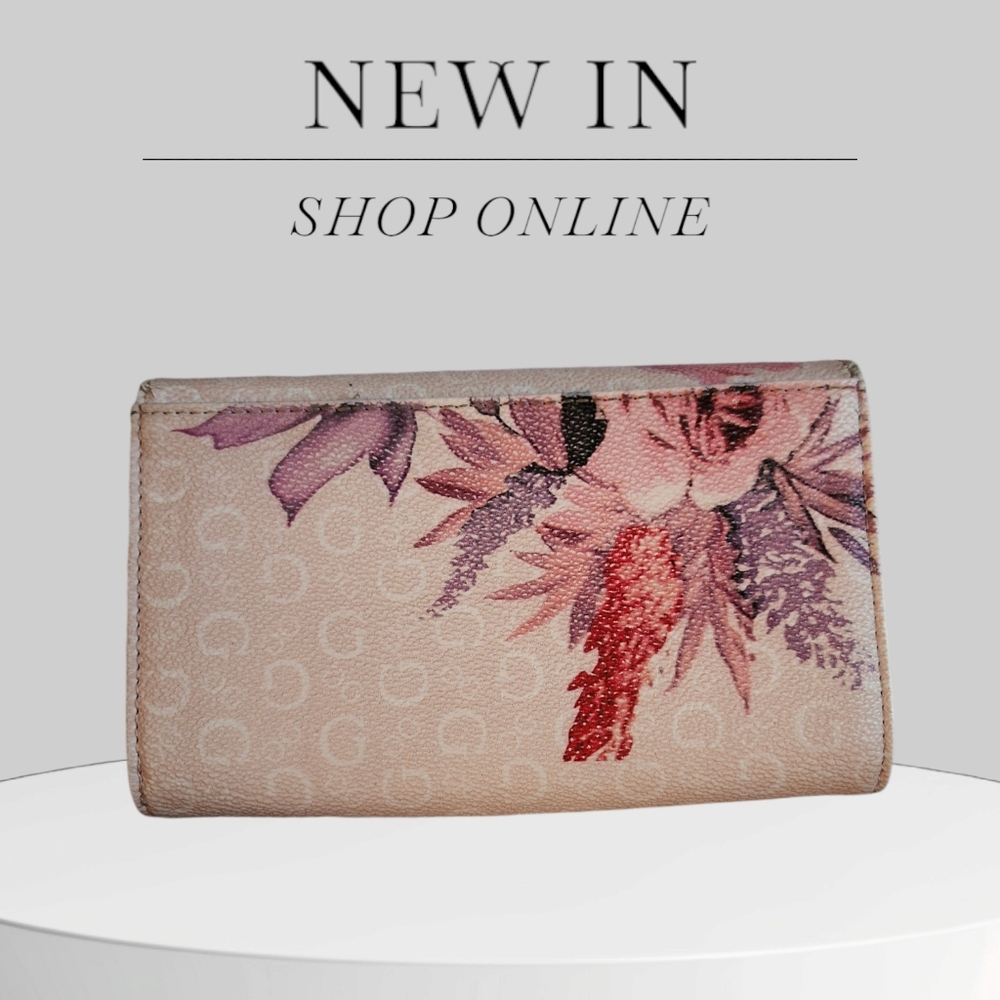 GUESS ASHVILLE BLUSH PINK WALLET (C.O. SMALL TEAR OUTER EDGE PIC5) GUC - Picture 2 of 7